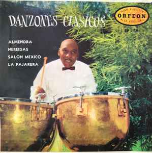 Acerina Y Su Danzonera - Danzones Clasicos album cover