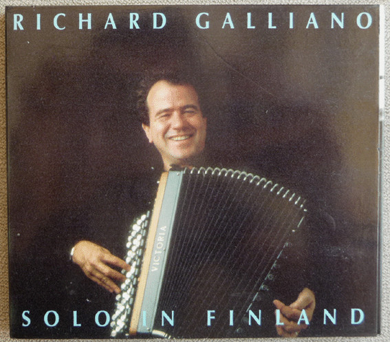 Solo in Finland / Richard Galliano, accordéoniste | Galliano, Richard (1950-) - accordéoniste franco-italien. Interprète