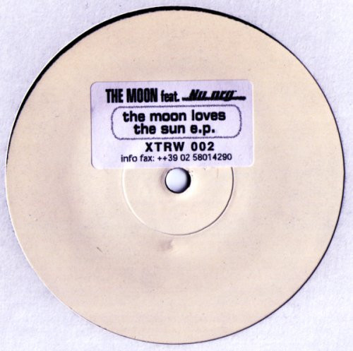 ladda ner album The Moon Feat Nu NRG - The Moon Loves The Sun