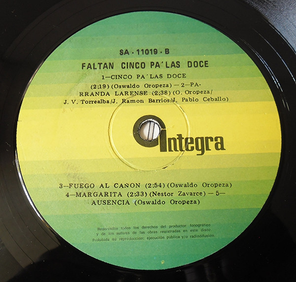 baixar álbum Nestor Zavarce - Faltan Cinco PaLas Doce