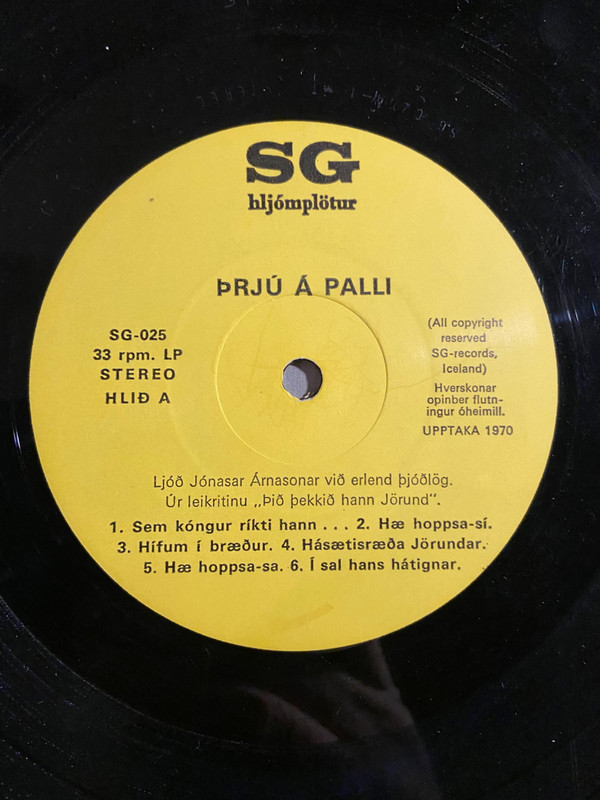 télécharger l'album Þrjú Á Palli - Eitt Sumar Á Landinu Bláa