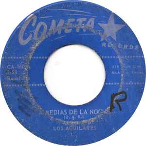 Los Aguilares - A Medias De La Noche album cover