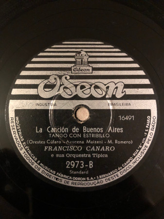 télécharger l'album Francisco Canaro E Sua Orquestra Típica - Amémonos La Canción De Buenos Aires