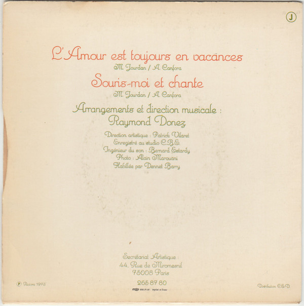 Album herunterladen Patricia Lavila - Lamour Est Toujours En Vacances Souris Moi Et Chante