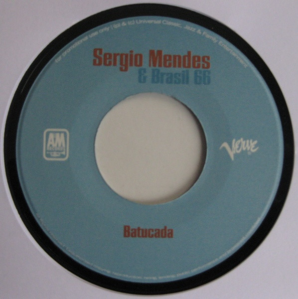 last ned album Sergio Mendes & Brasil 66 - Batucada With A Little Help From My Friends