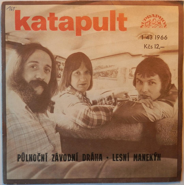 last ned album Katapult - Půlnoční Závodní Dráha Lesní Manekýn