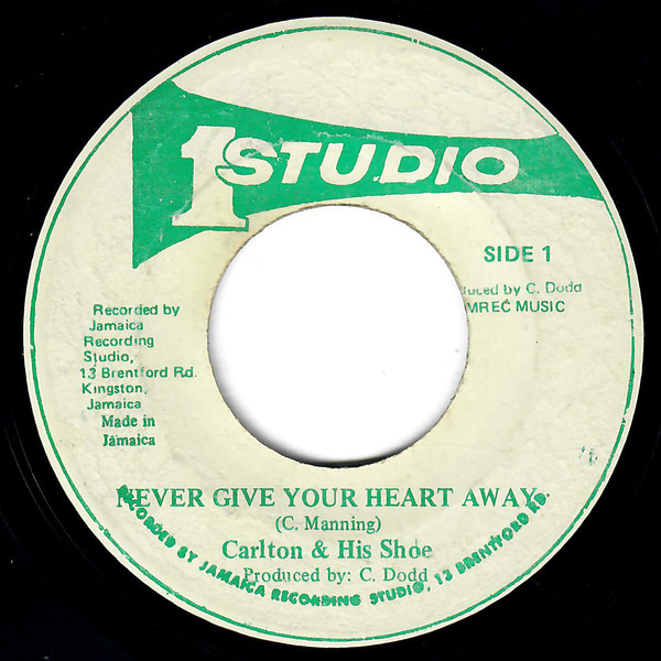 Carlton & His Shoe – Never Give Your Heart Away (1977, Vinyl