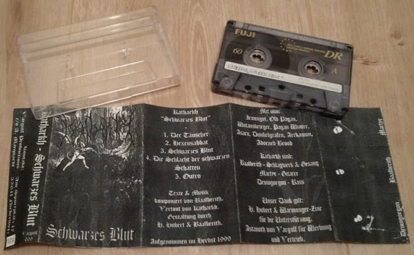 last ned album Katharkh - Schwarzes Blut