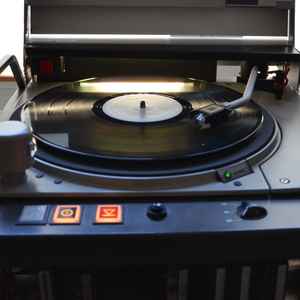 dj_vinyl_junkie at Discogs