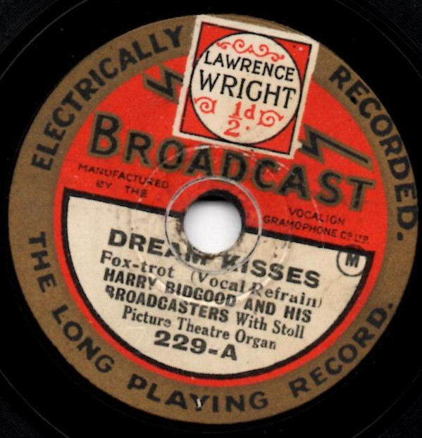 descargar álbum Harry Bidgood And His Broadcasters - Dream Kisses Im Going Back Again To Old Nebraska