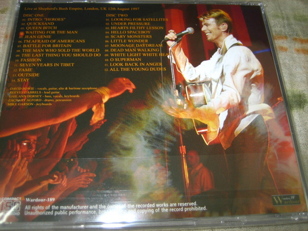 Album herunterladen David Bowie - ShepherdS Bush Empire 1997 2nd Night