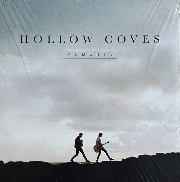 MOMENTS - Hollow Coves 