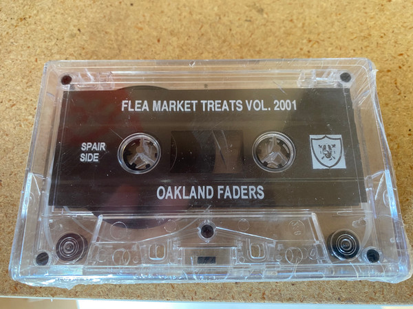 Album herunterladen Oakland Faders - Flea Market Treats Vol 2001