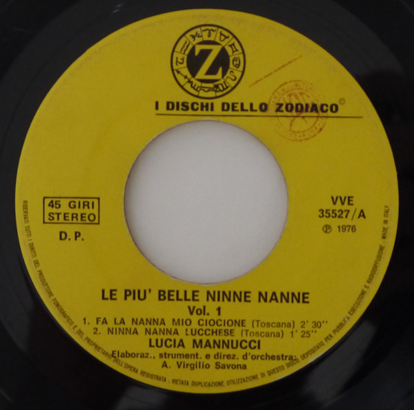 last ned album Lucia Mannucci - Le Più Belle Ninne Nanne Vol1
