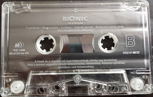 ladda ner album Download Bionic - Út A Fénybe album