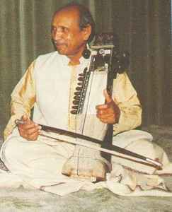 Ustad Munir Khan on Discogs