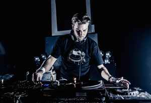 DJ Tom (4)