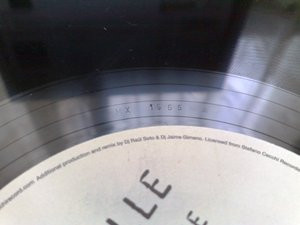 last ned album Kym Mazelle - Searching For The Golden Eye DJ Raul Soto DJ Jaime Gimeno Hard Dance Remix