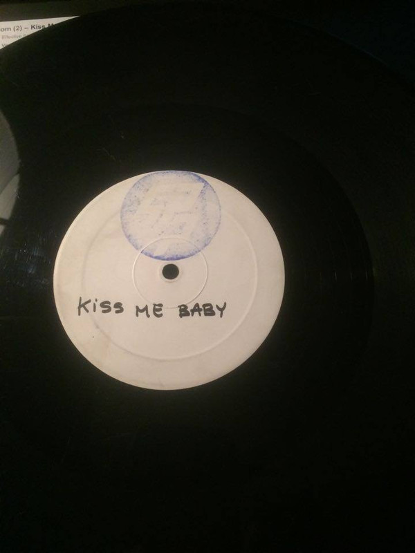 last ned album Steve Bloom - Kiss Me Baby