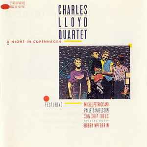 A night in Copenhagen : lotus land / Charles Lloyd, saxo t & fl. Palle Danielsson, cb | Lloyd, Charles (1938-) - saxophoniste, flûtiste. Saxo t & fl.