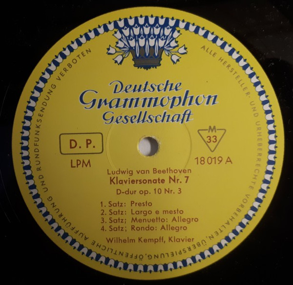 last ned album Ludwig Van Beethoven Wilhelm Kempff - Klaviersonate Nr 7 D dur Op 10 Nr 3 Klaviersonate Nr 8 c moll Op13 Pathétique
