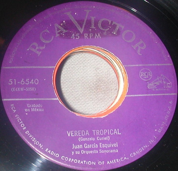 descargar álbum Juan Garcia Esquivel y Su Orquesta Sonorama - Vereda Tropical Besame Mucho