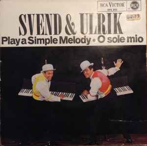 Svend Asmussen - Play A Simple Melody / O Sole Mio album cover