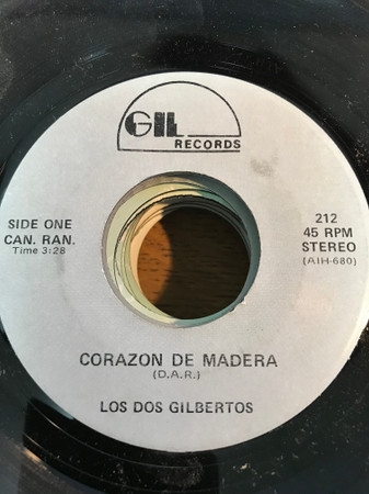 descargar álbum Los Dos Gilbertos - Corazon De Madera