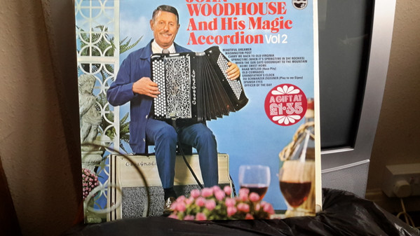 lataa albumi John Woodhouse, Johan Hendrik Holshuysen - and his Magic Accordion Vol 2