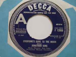 Jonathan King - Everyone's Gone To The Moon album cover