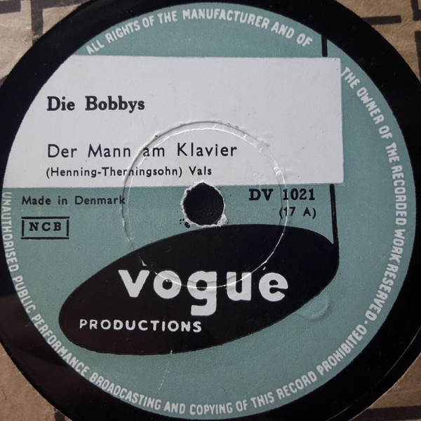 Album herunterladen Die Bobbys - Der Mann Am Klavier Der Alte Pianist