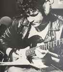télécharger l'album Mike Bloomfield - Between The Hard Place And The Ground