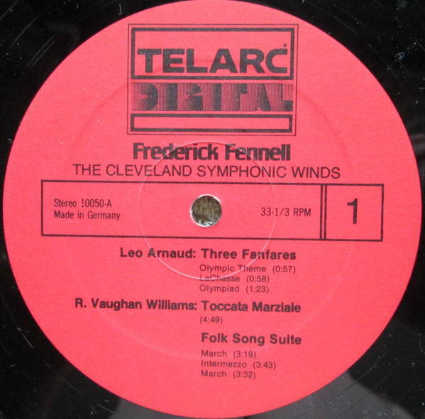 last ned album Arnaud Vaughan Williams Grainger Frederick Fennell The Cleveland Symphonic Winds - Frederick Fennell The Cleveland Symphonic Winds