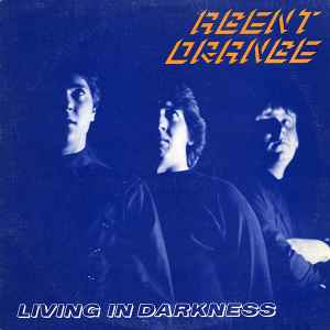 Pochette de l'album Agent Orange (7) - Living In Darkness