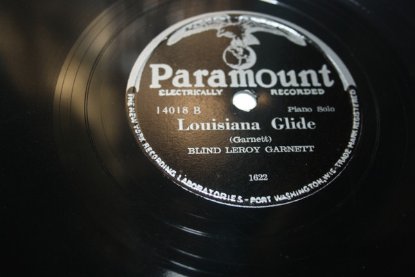 télécharger l'album Blind Leroy Garnett - Chain Em Down Louisiana Glide