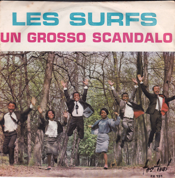 ladda ner album Les Surfs - Un Grosso Scandalo