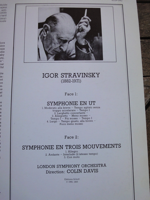 Album herunterladen Stravinsky, London Symphony Orchestra, Colin Davis - Symphonie En Ut Symphonie En Trois Mouvements