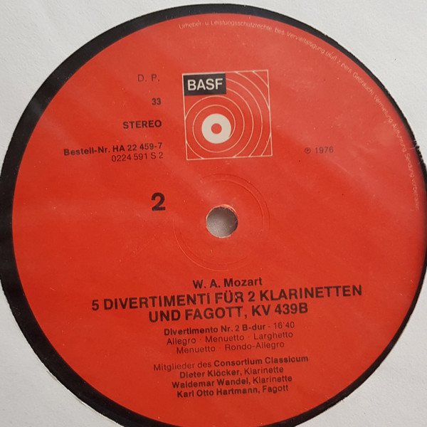 baixar álbum Mozart - 5 Divertimenti Für 2 Klarinetten Und Fagott KV 439b