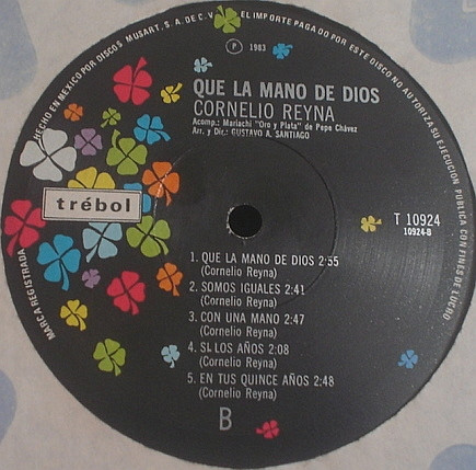 last ned album Cornelio Reyna With Mariachi Oro Y Plata De Pepe Chávez - Que La Mano De Dios The Hand Of God