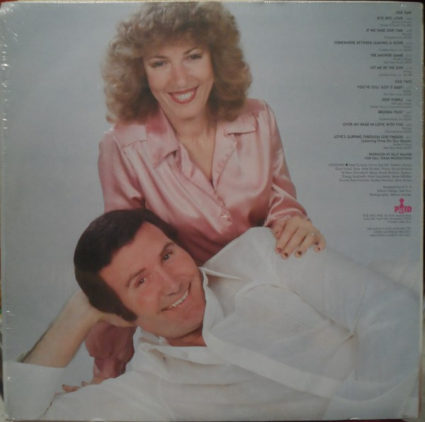 last ned album Barbara Fairchild & Billy Walker - It Takes Two