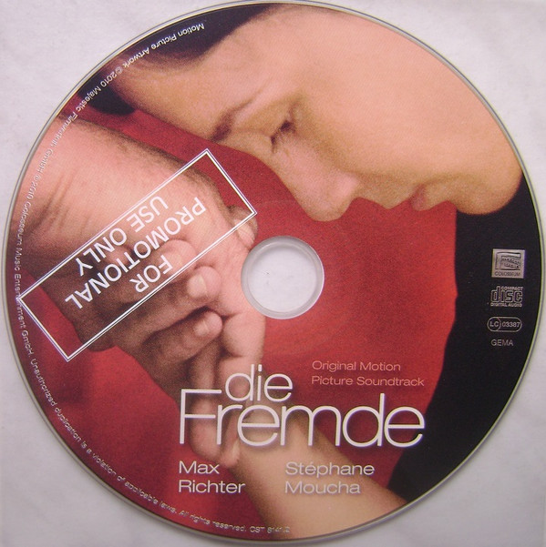 ladda ner album Max Richter Stéphane Moucha - Die Fremde Original Motion Picture Soundtrack