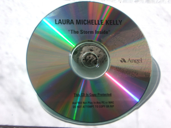 Album herunterladen Laura Michelle Kelly - The Storm Inside