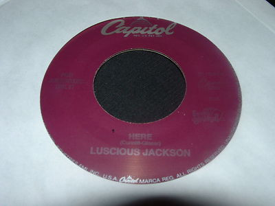 Album herunterladen Luscious Jackson - Here Citysong