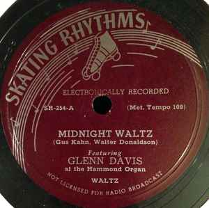Glenn Davis (8) - Midnight Waltz / Suppose I'd Never Met You album cover