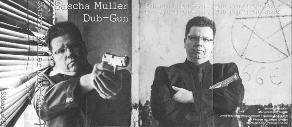 last ned album Sascha Müller - Dub Gun